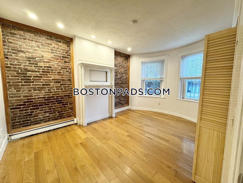 BOSTON - MISSION HILL - 2 Beds, 1 Bath - Image 1