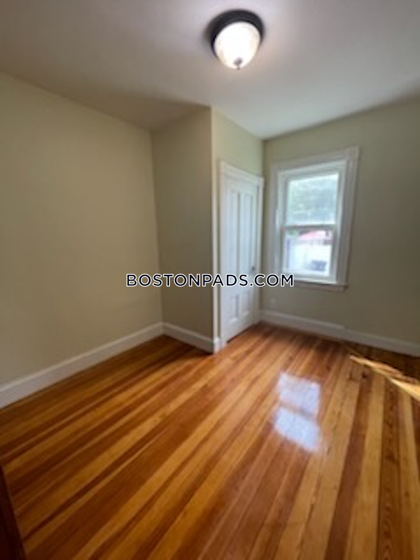 BOSTON - HYDE PARK - 2 Beds, 1 Bath - Image 5