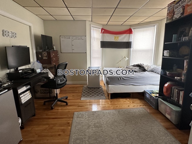 Medford - $4,340+ /mo