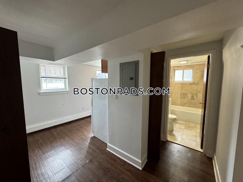 BOSTON - BRIGHTON - CLEVELAND CIRCLE - 2 Beds, 1 Bath - Image 6