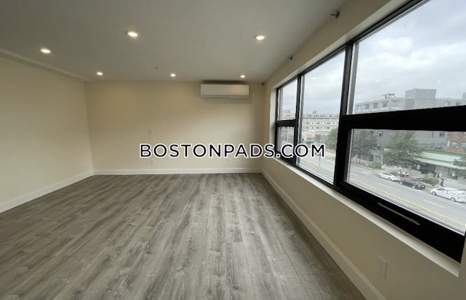 Boston - $3,100+ /mo
