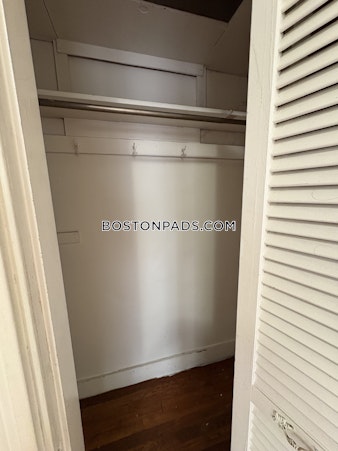 Commonwealth Ave. Boston