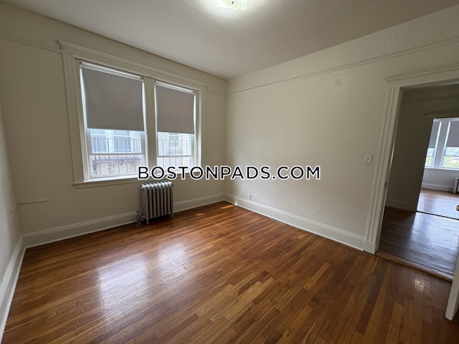 Boston - $2,295+ /mo