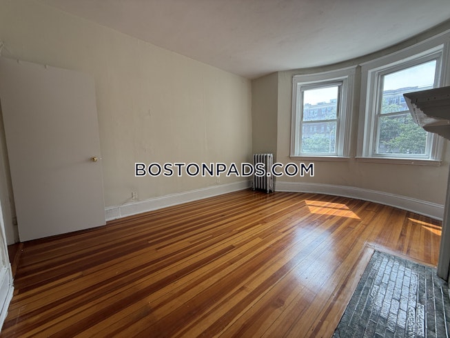 Boston - $2,295+ /mo