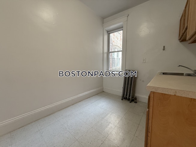 Boston - $2,295+ /mo