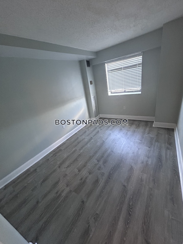 North Beacon St., Boston