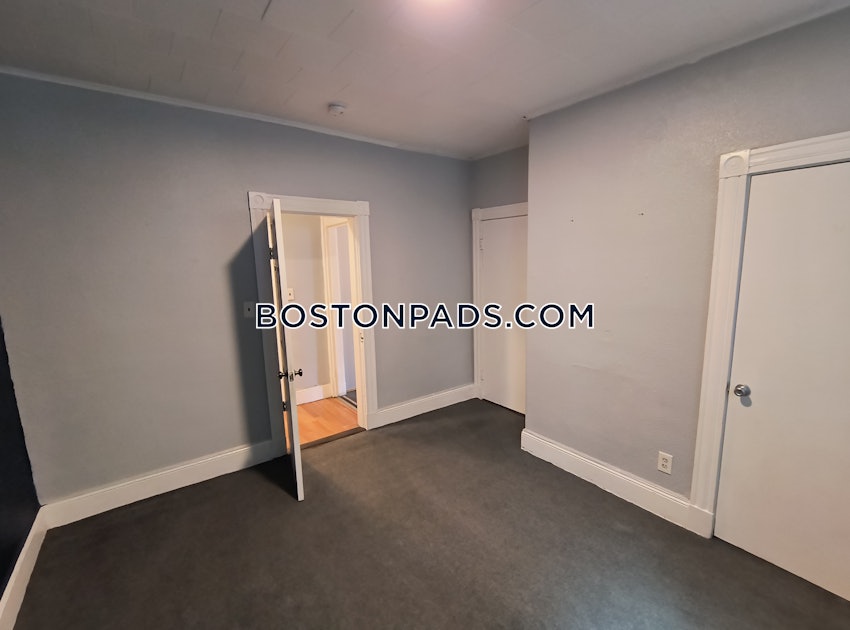 BOSTON - MISSION HILL - 3 Beds, 1 Bath - Image 7