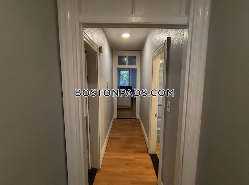 BOSTON - MISSION HILL - 3 Beds, 1 Bath - Image 5