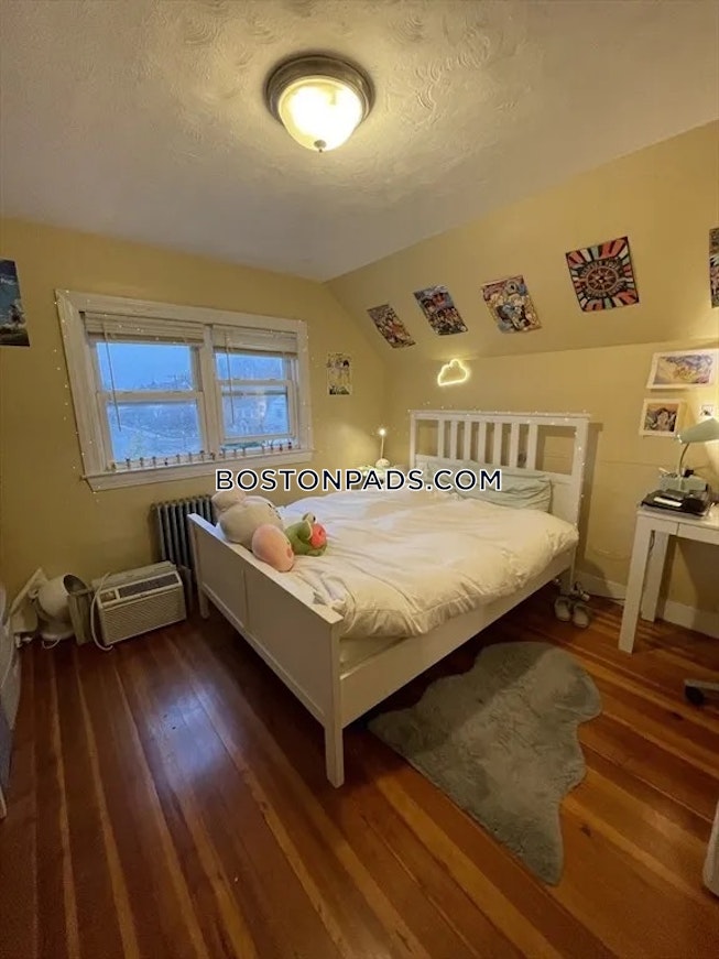 Medford - $5,600+ /mo