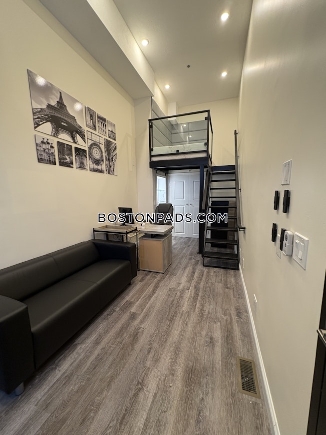 Boston - $3,500+ /mo