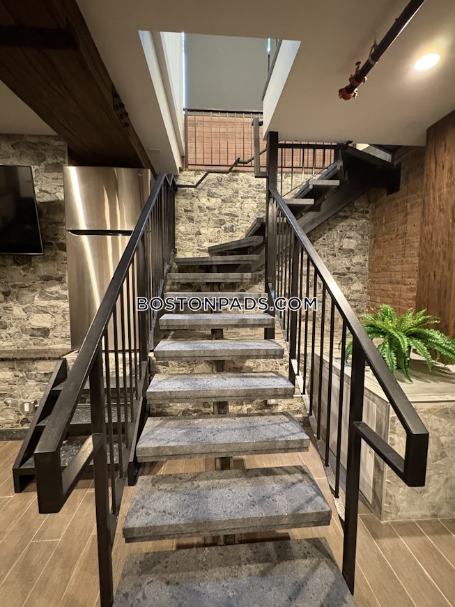 Boston - $3,500+ /mo