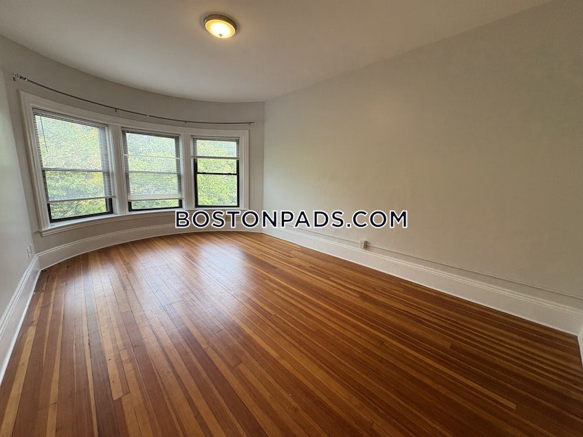 Brookline - $2,900+ /month