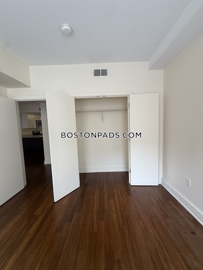 Boston - $3,800+ /mo