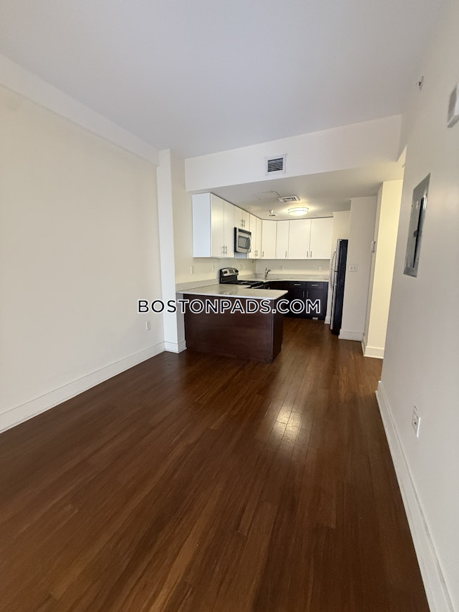 Boston - $3,800+ /mo
