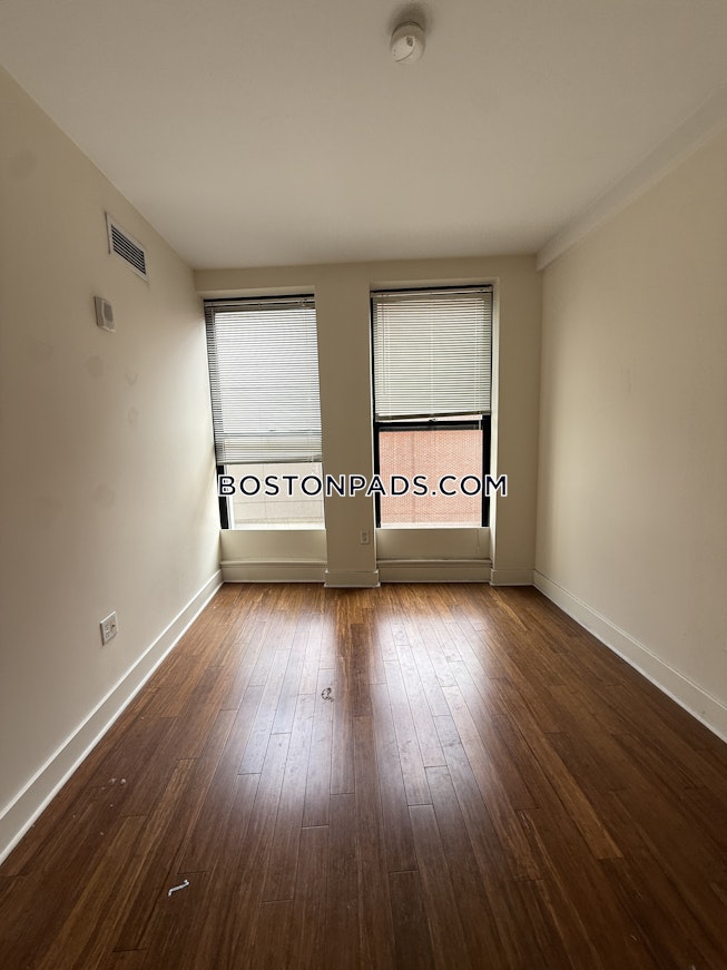 Boston - $3,800+ /mo