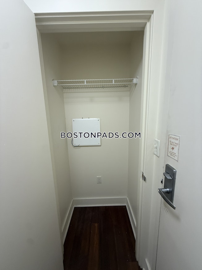 Boston - $3,800+ /mo