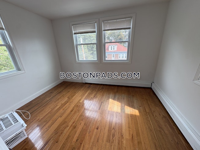 Newton - $7,800+ /mo