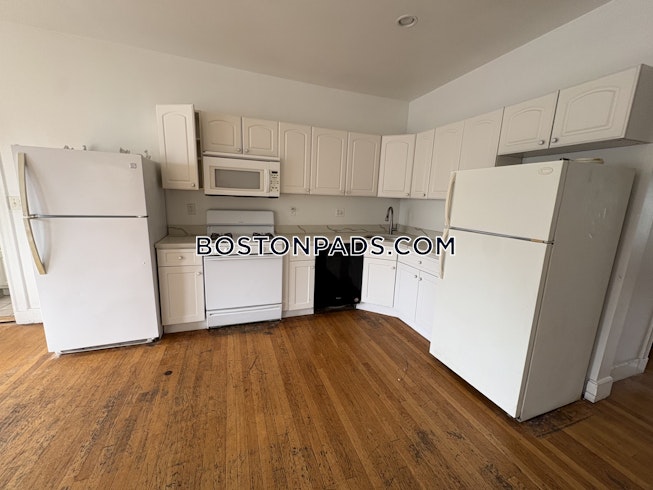 Newton - $7,800+ /mo