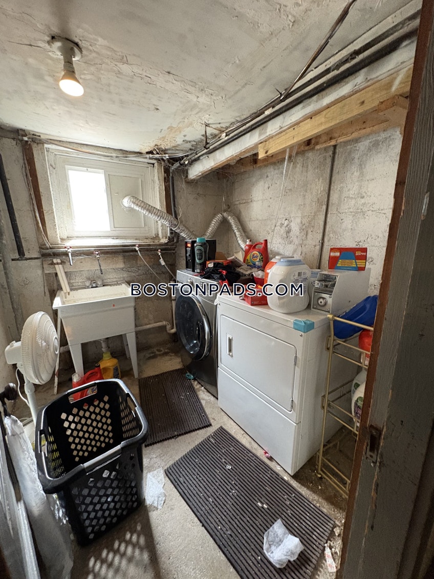 Newton - $7,800+ /month