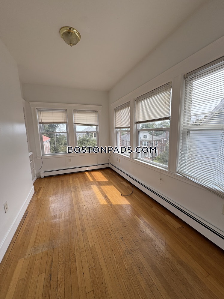 Algonquin Rd., Newton