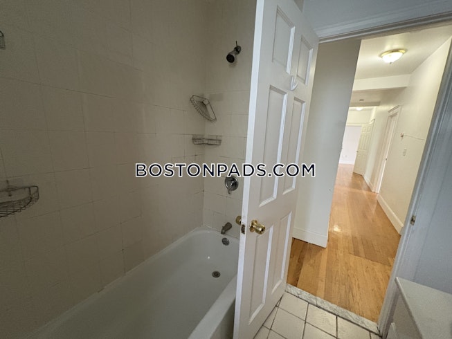 Newton - $7,800+ /mo