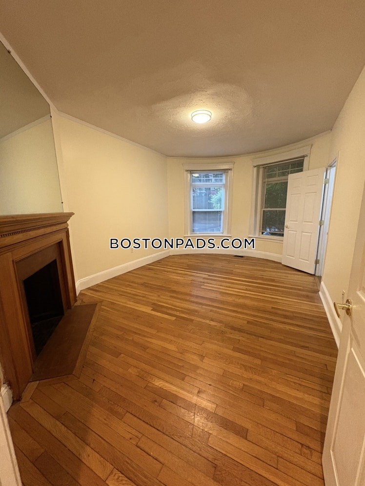 Winthrop Rd., Brookline