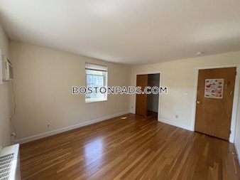 Captain Parker Arms Lexington