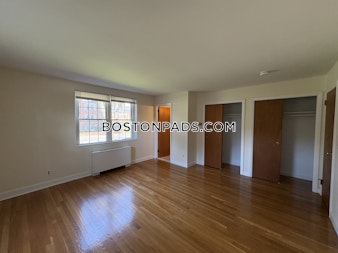 Captain Parker Arms Lexington