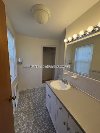 Captain Parker Arms Lexington