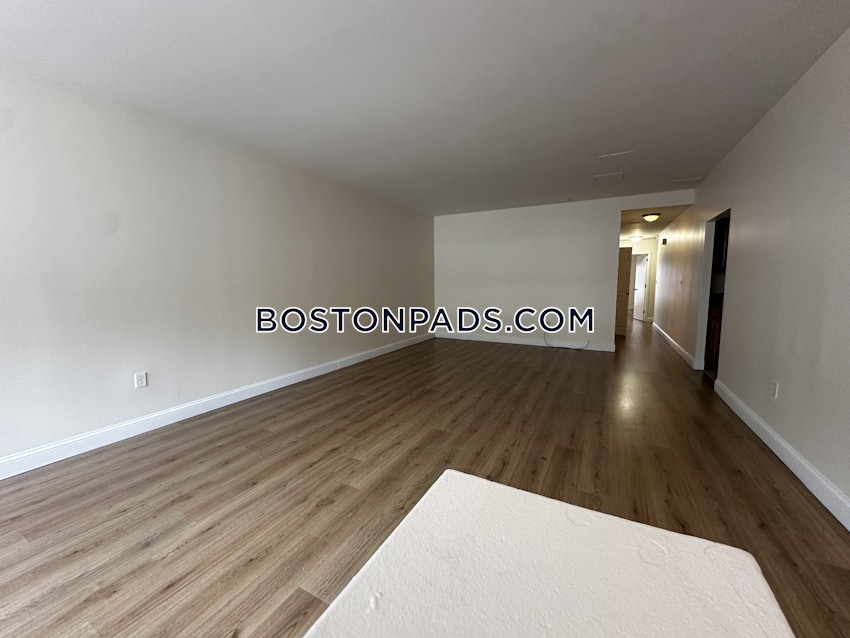 BOSTON - SOUTH END - 3 Beds, 2 Baths - Image 12