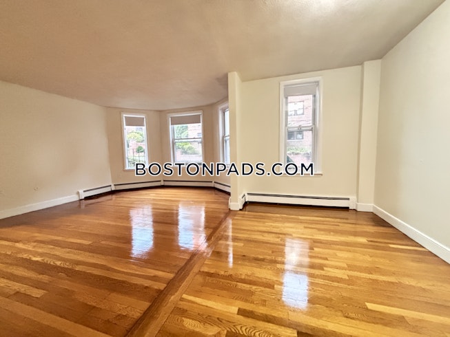 Brookline - $3,075+ /mo