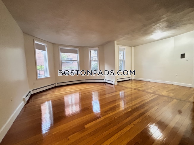 Brookline - $3,075+ /mo