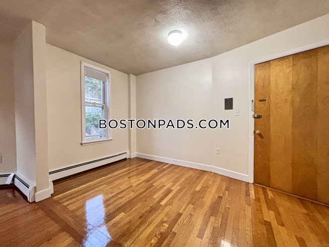 Brookline - $3,075+ /mo