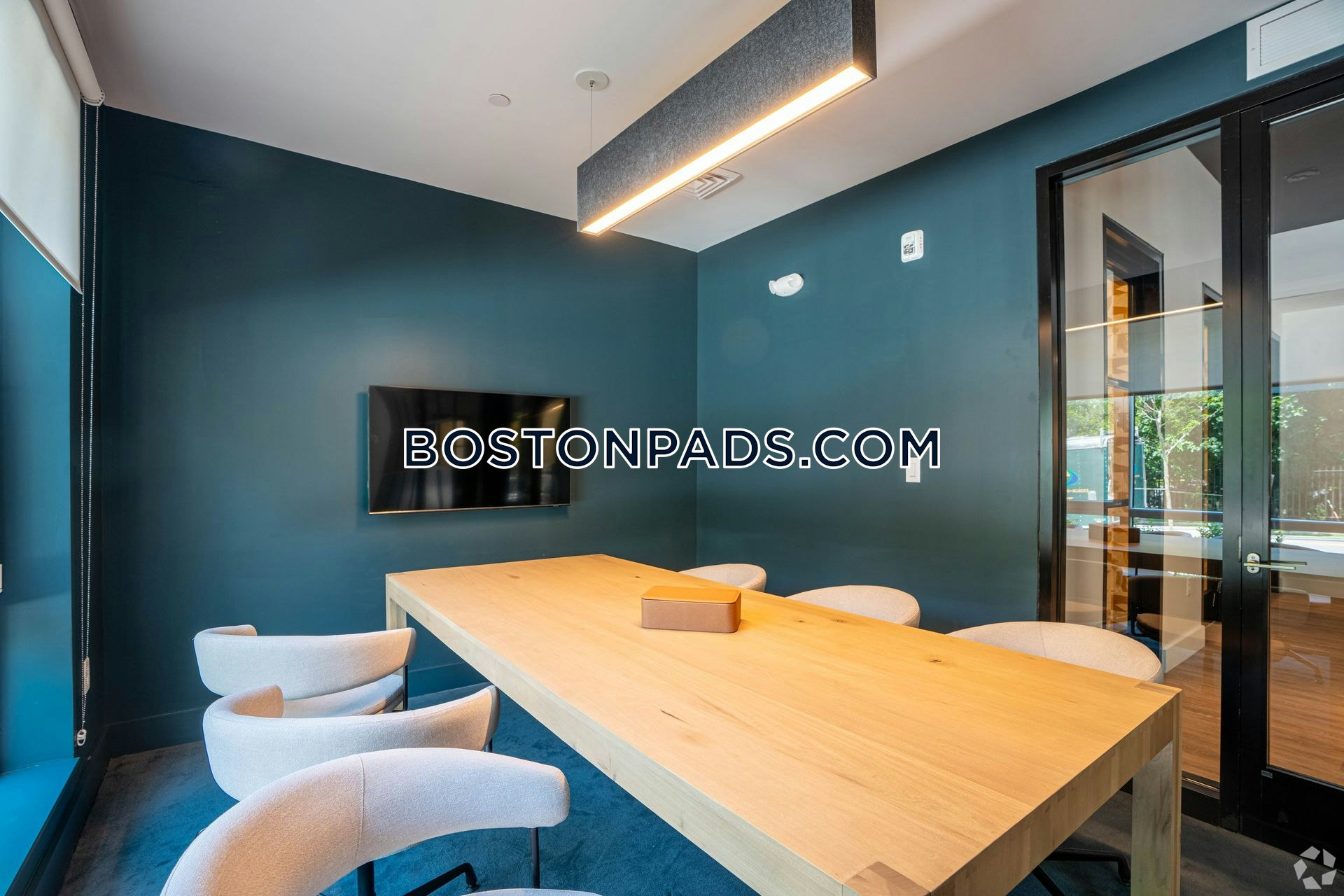 Boston - $3,262