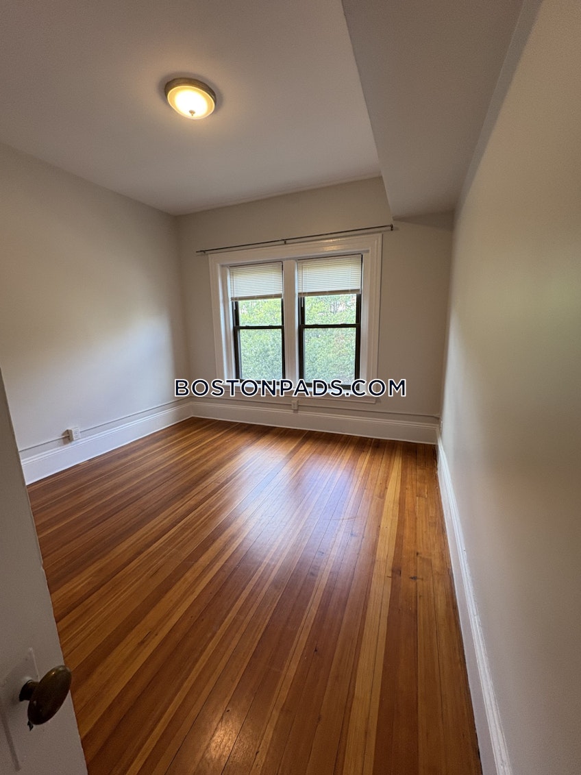Brookline - $2,900+ /month