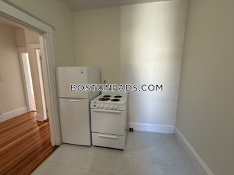 Commonwealth Ave. Boston