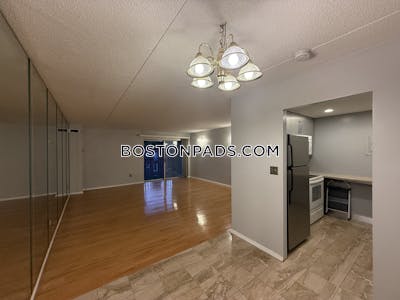 Newton 2 Bed 2 Bath Newton  Chestnut Hill - $3,000 No Fee