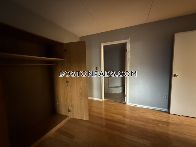 Boston - $3,000+ /mo