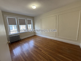 Commonwealth Ave. Boston