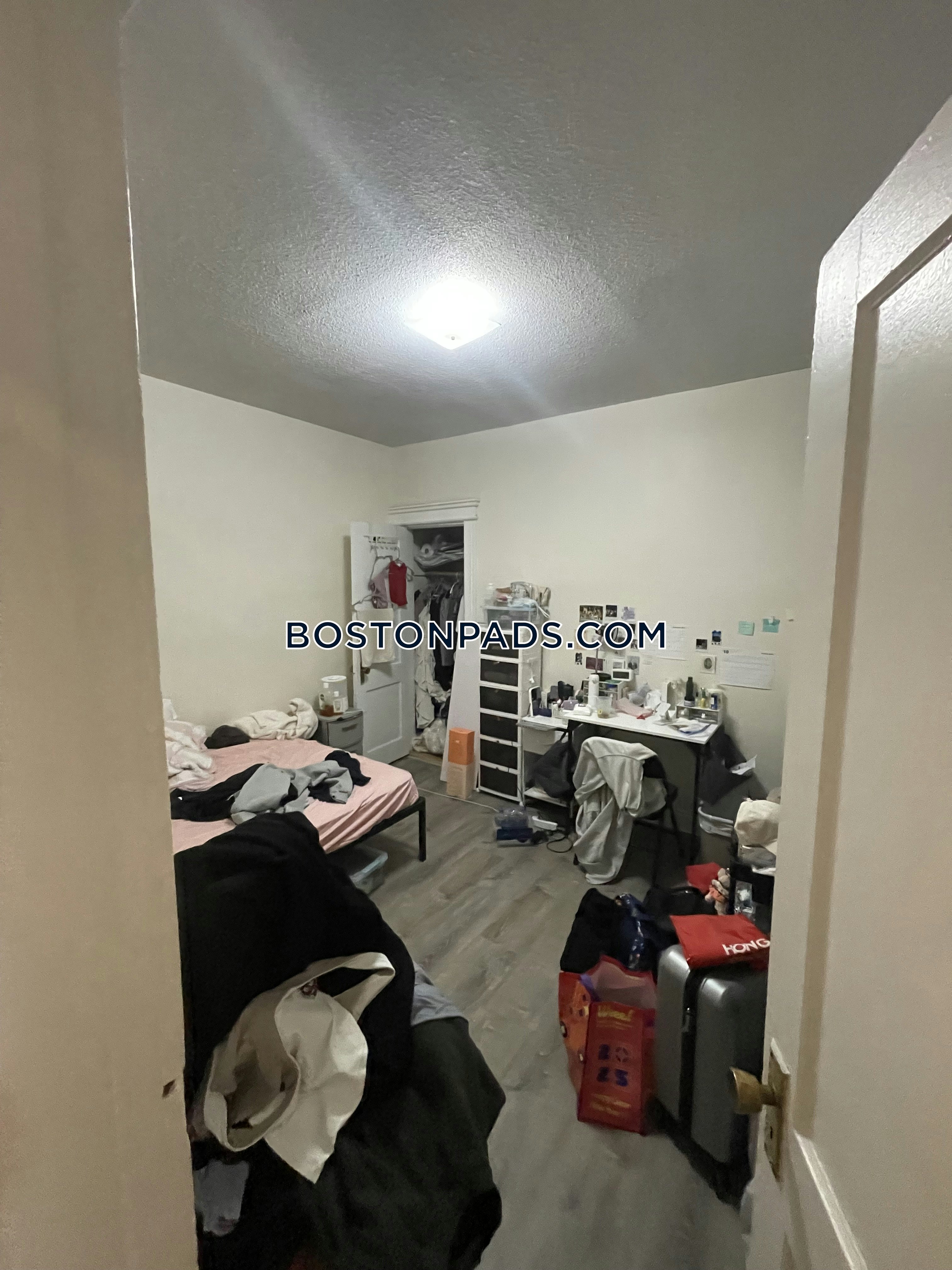 Boston - 1 Beds, 1 Baths