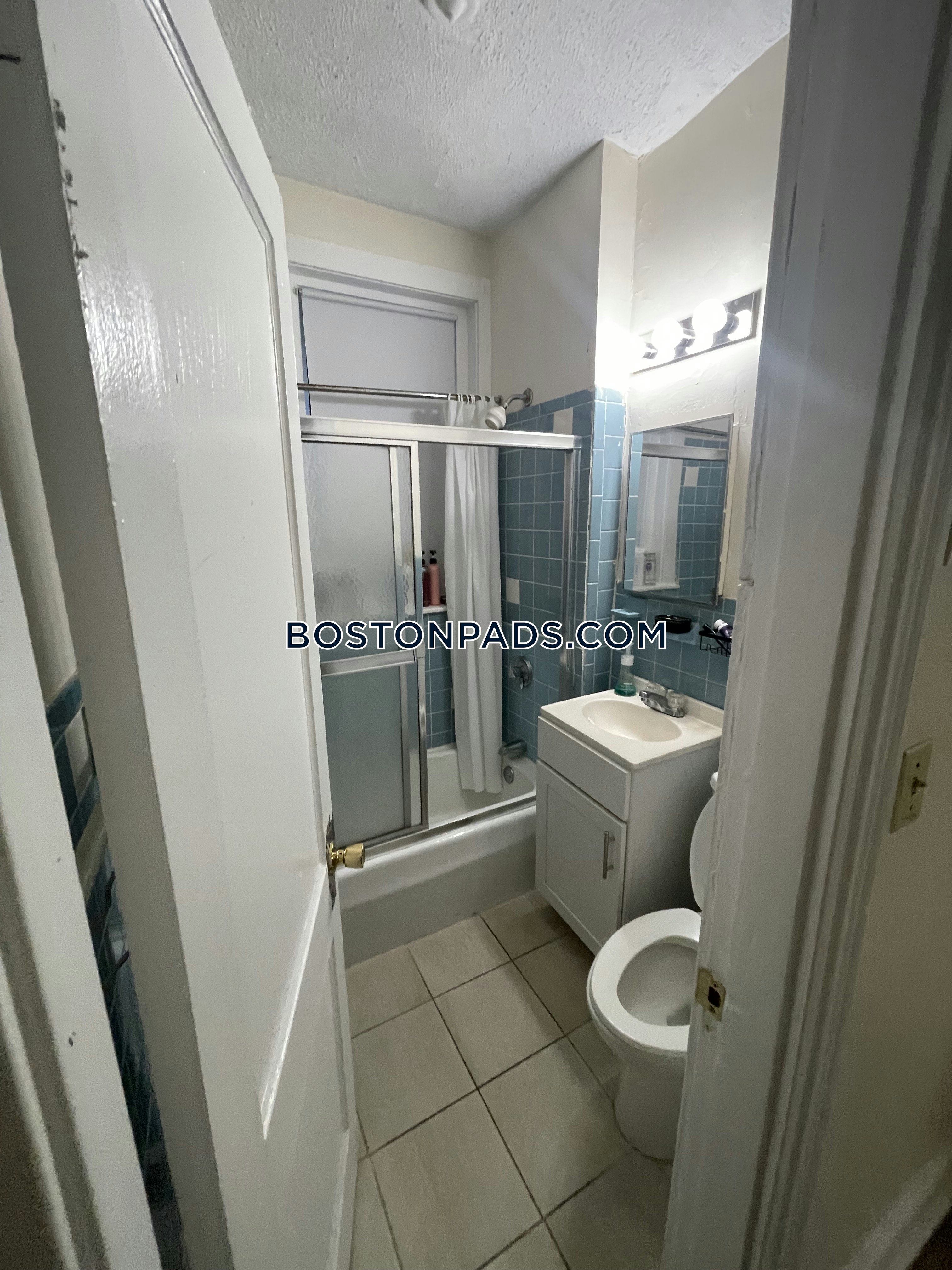 Boston - 1 Beds, 1 Baths