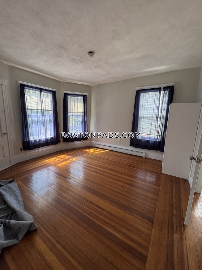 Somerville - $3,700+ /mo