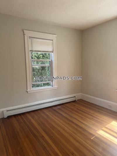 Somerville 3 Beds 1 Bath  Tufts - $3,700 No Fee