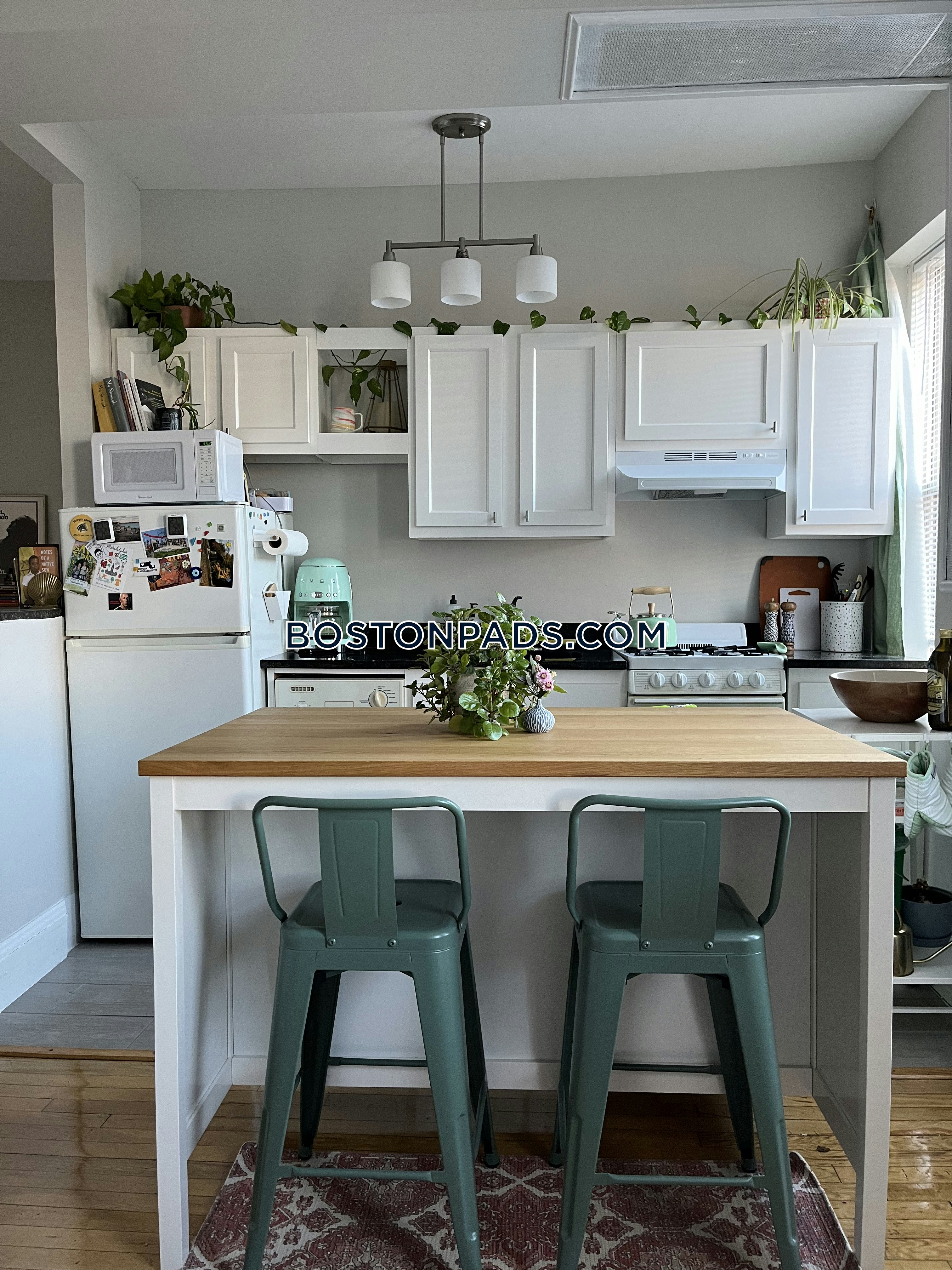 Boston - 0 Beds, 1 Baths