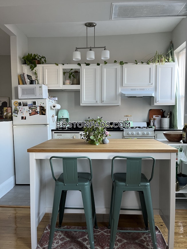 Boston - $2,250+ /mo