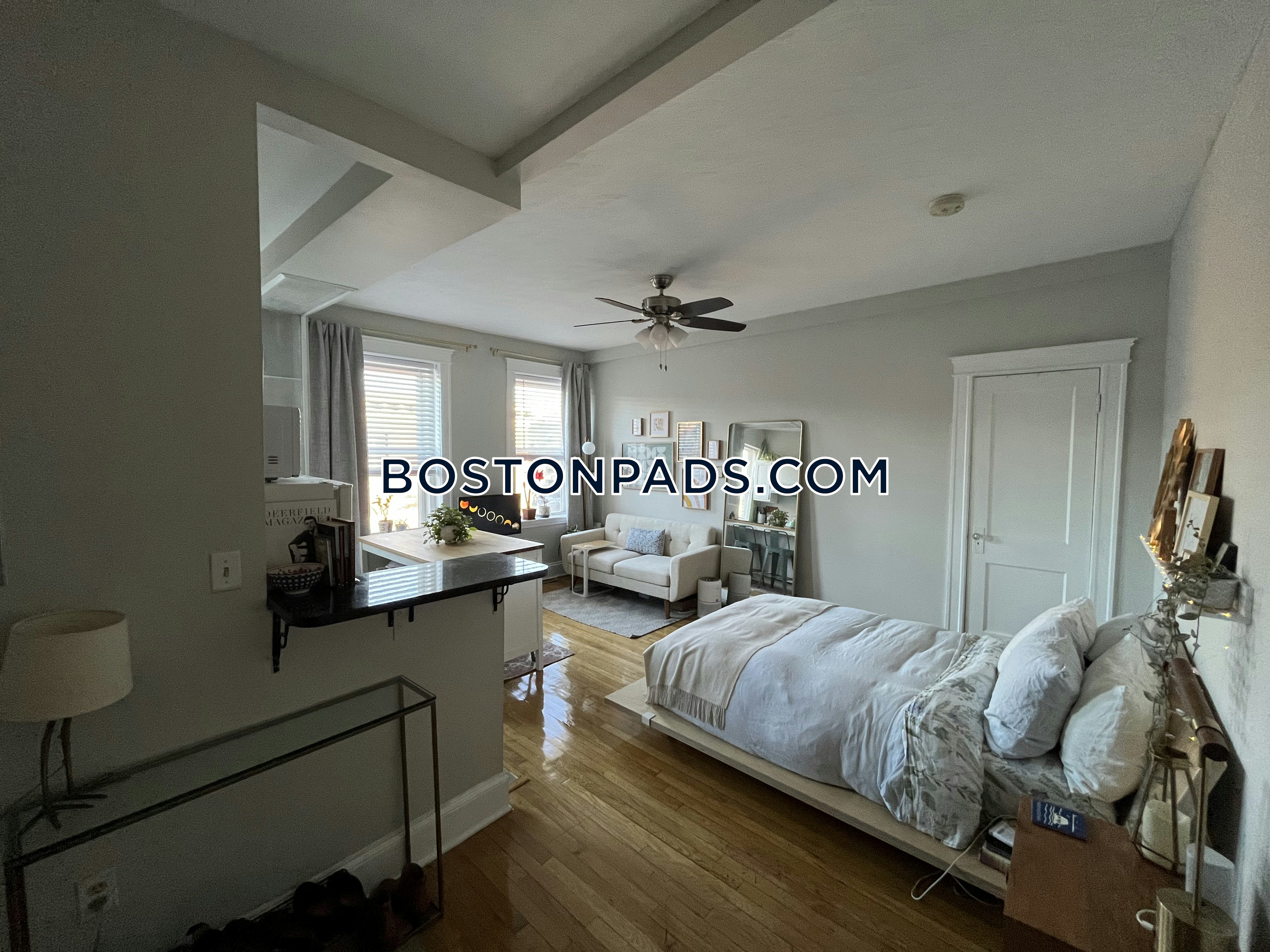 Boston - 0 Beds, 1 Baths