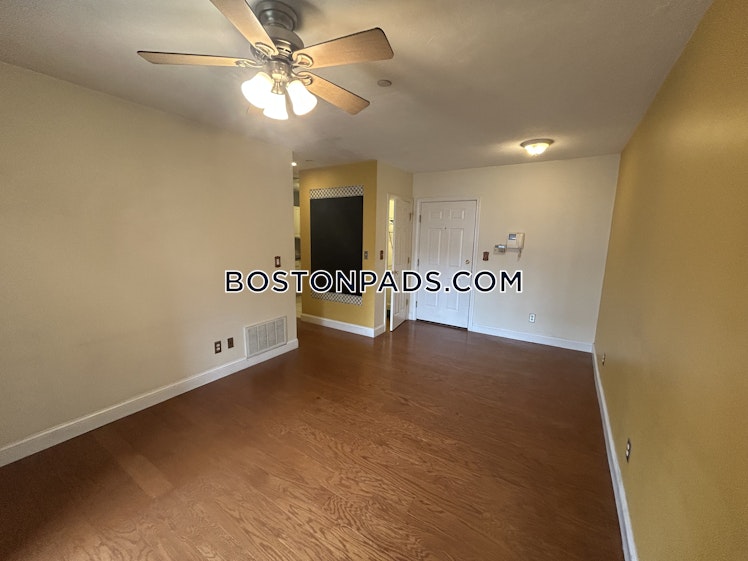 West 8th St., Boston