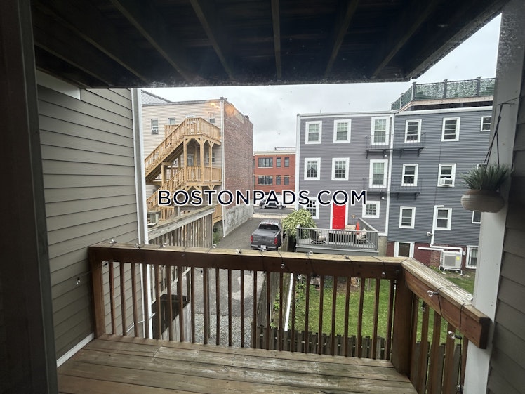 West 8th St., Boston