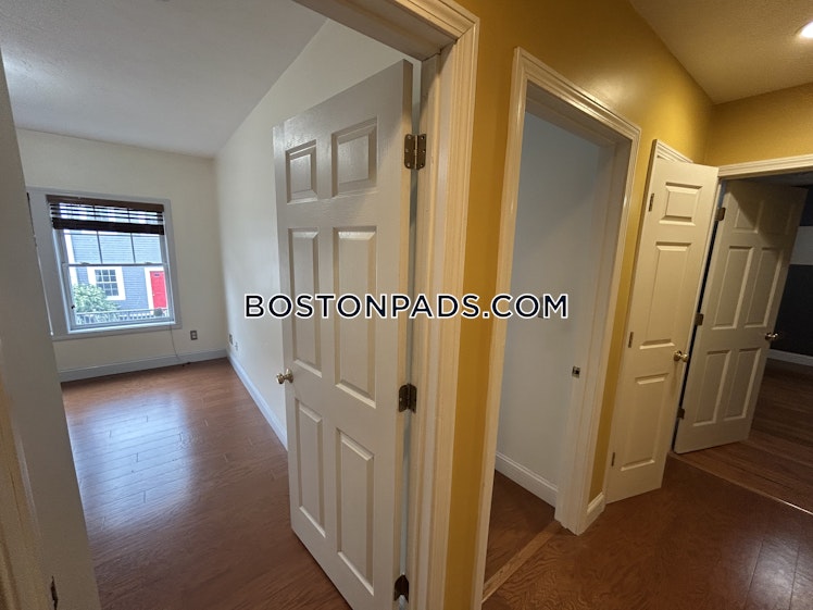 West 8th St., Boston