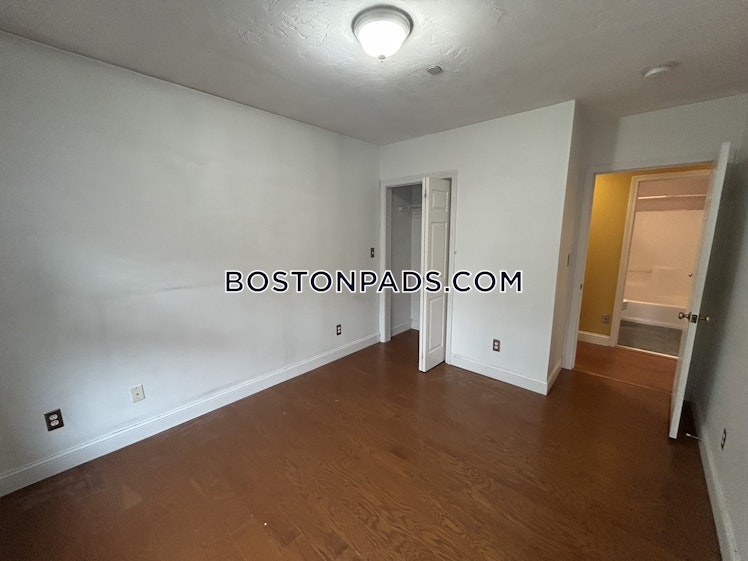 West 8th St., Boston